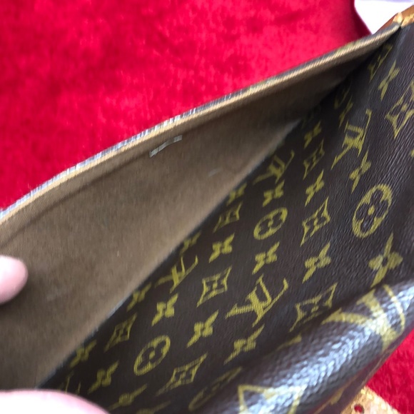 Authentic Louis Vuitton sologne crossbody - Picture 6 of 16